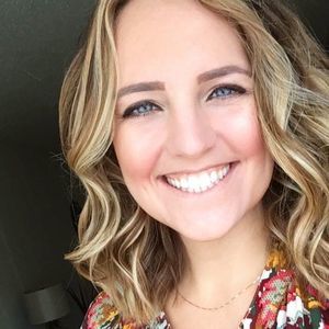 Meet your Posher, Eva